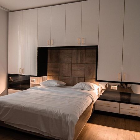 Old Town Bucharest Apartment Poiana 7 Экстерьер фото